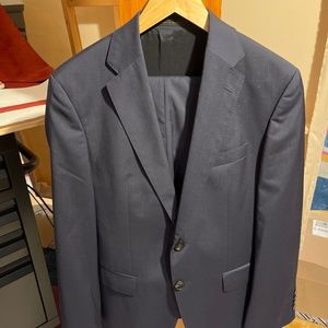 Hugo Boss 100% Virgin Wool Suit